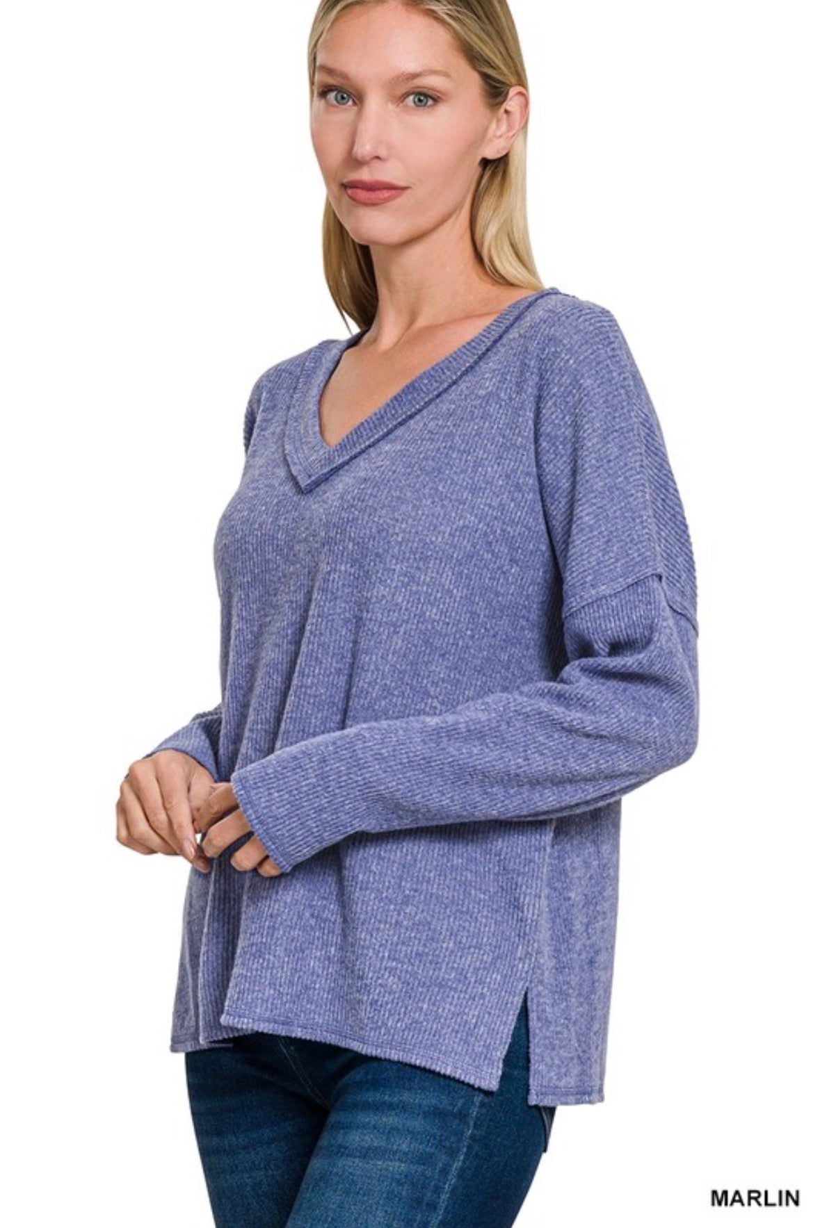 RAELYNN RIBBED V-NECK // MARLIN – CĀPA Boutique