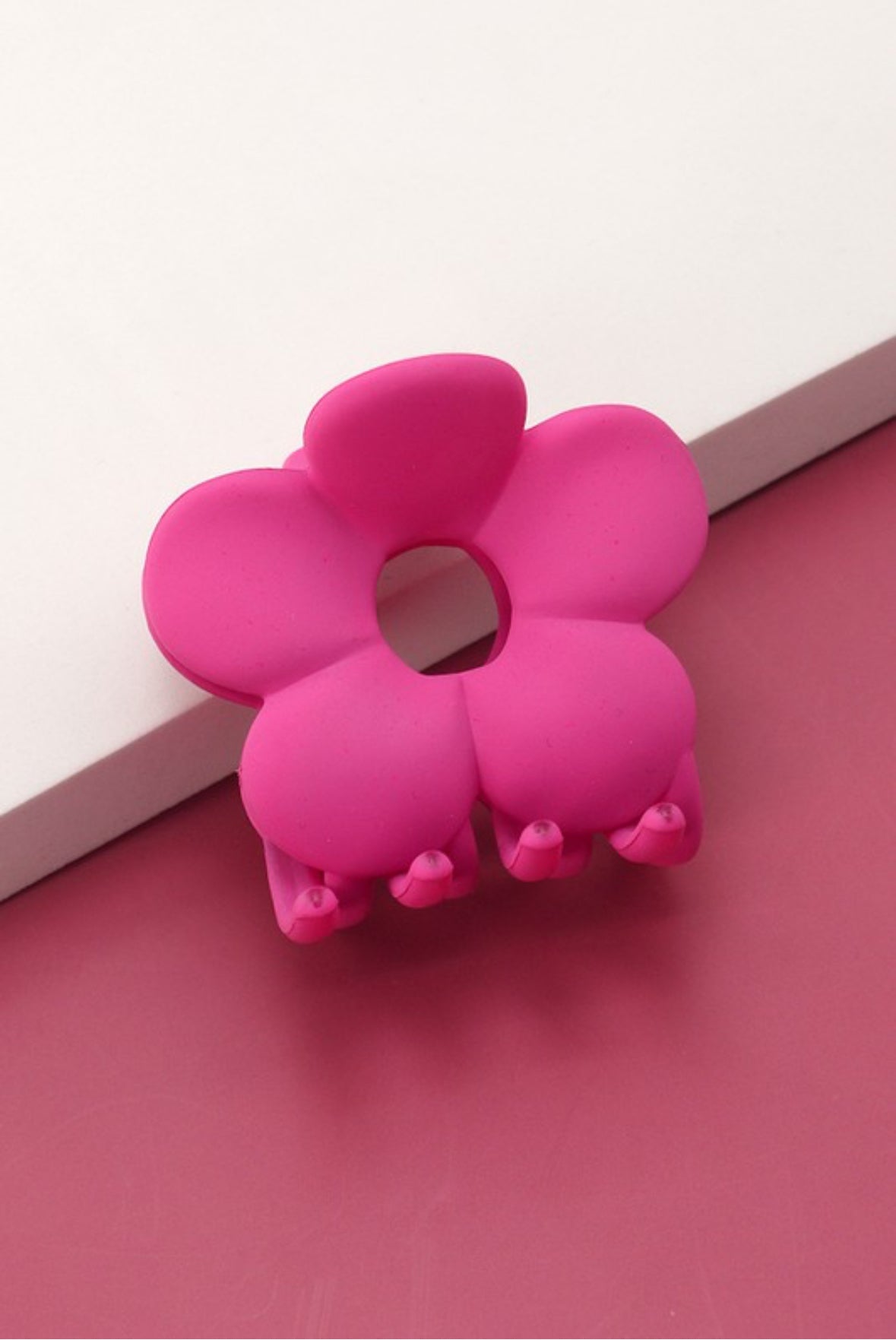 MATTE FLOWER HAIR CLIPS