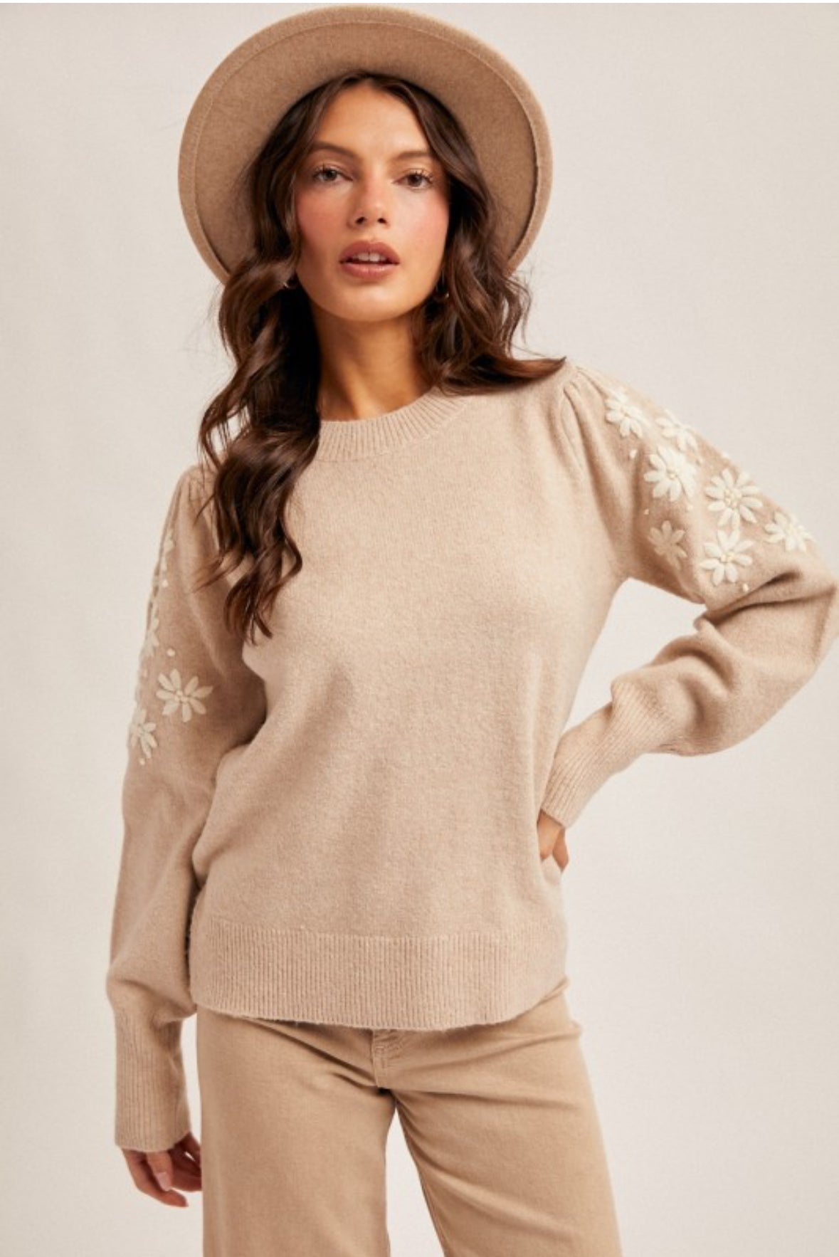 KAYLA FLORAL SWEATER - TAUPE